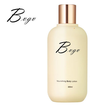 Lotion légère acide kojic anti-vieillissement de corps de crème corporelle de blanchiment de peau
