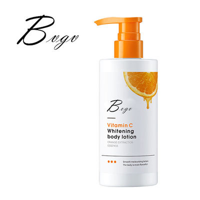 La lotion nourrissante de crème corporelle de la vitamine E éclairent naturellement le teint lumineux
