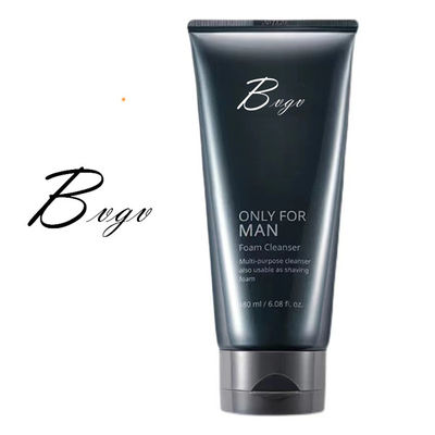 Contrôle d'acné hydratant le pore facial de détergent nettoyant le détergent essentiel de C