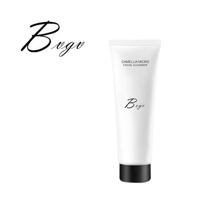 Protection de tissu hydratant le lavage doux de visage d'huile de noix de coco faciale de détergent